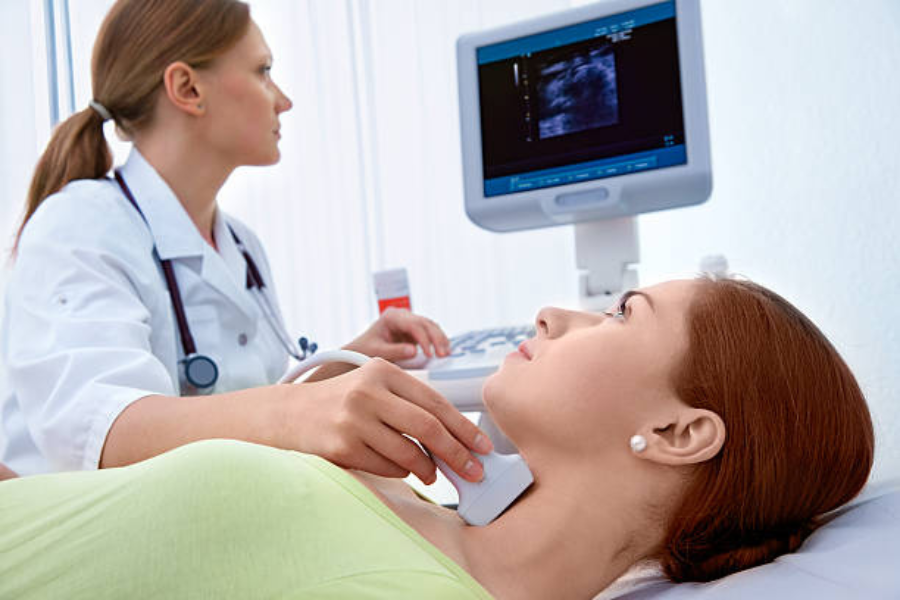 8 Physical Signs Your Thyroid Is Struggling